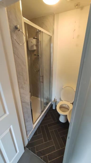 1 Bedroom Studio In A Supurb Area Of كارديف المظهر الخارجي الصورة